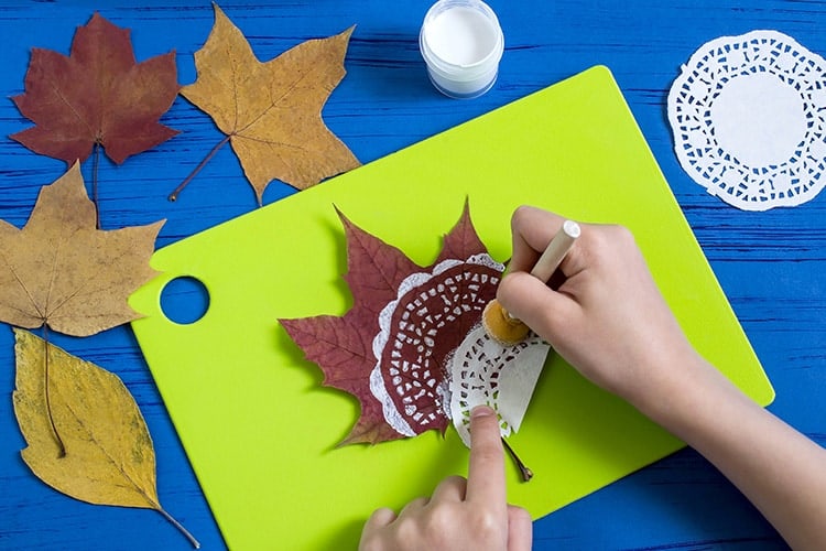 Easy Kids Autumn Leaf Craft