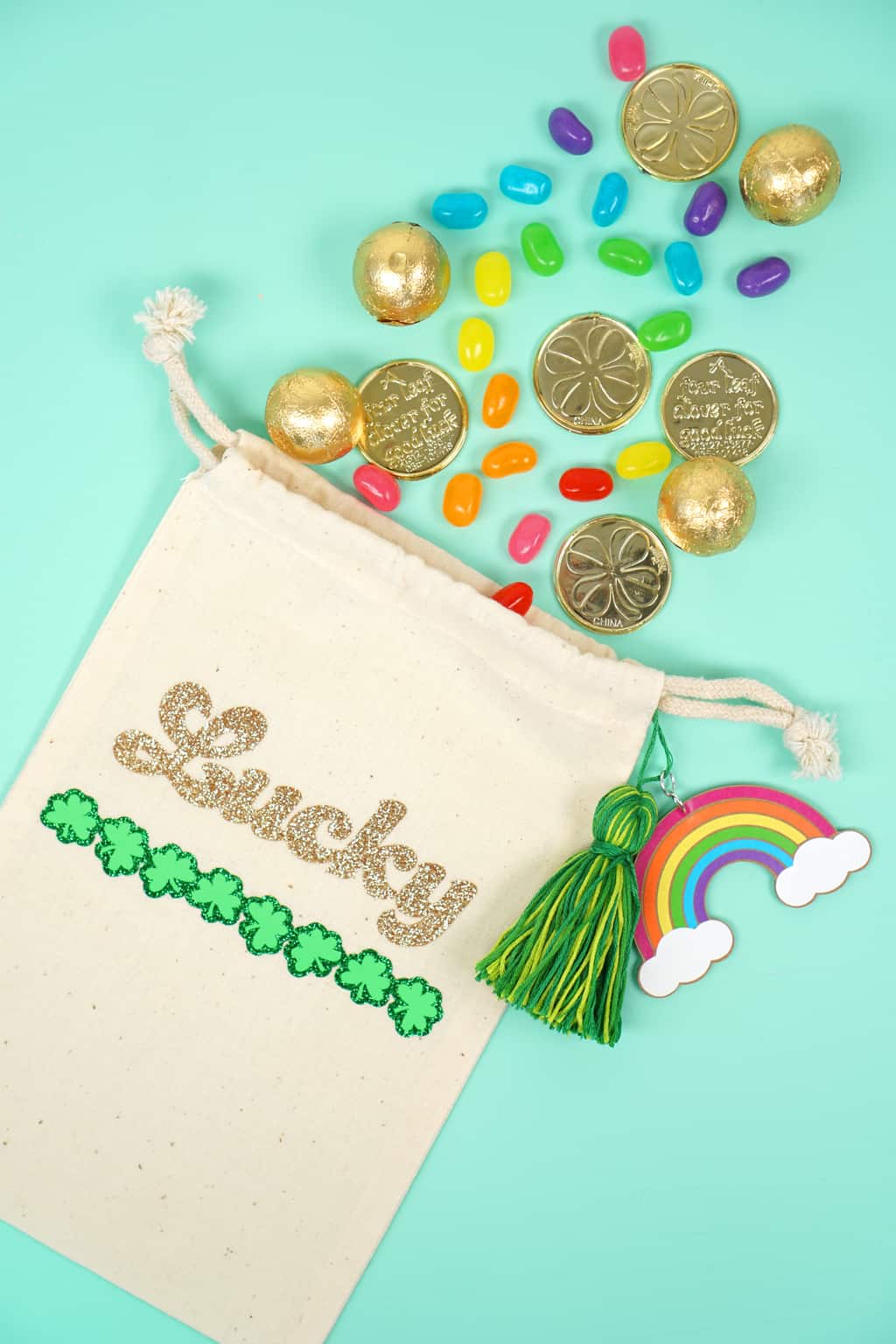 St.-Patricks-Day-Treat-Bags-with-Cricut-Featured