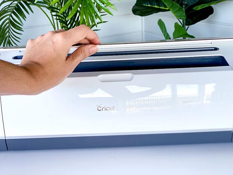 how do i install cricut design space on kindle fire