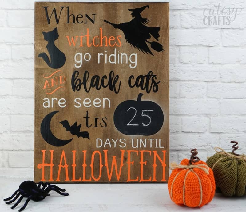 Cricut Halloween Decoration – Chalkboard Countdown