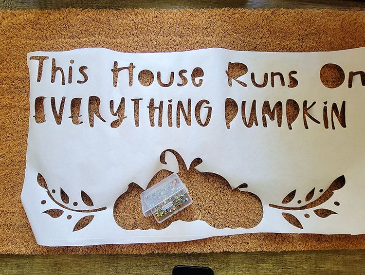 How-to-make-a-doormat-with-freezer-paper