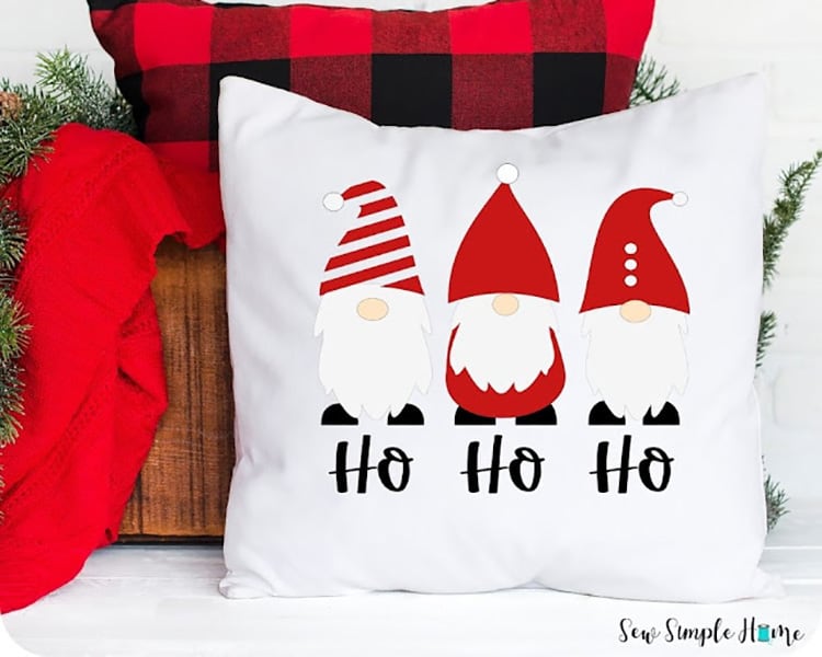 16 Christmas Vinyl Ideas That You Can Whip Up Quickly This Year!