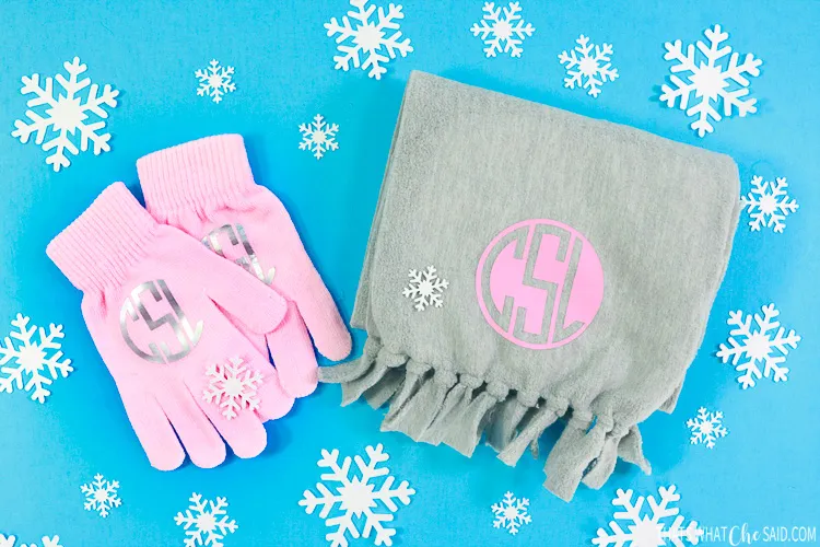 Personalized gloves and scarf for Christmas Cricut Gift 