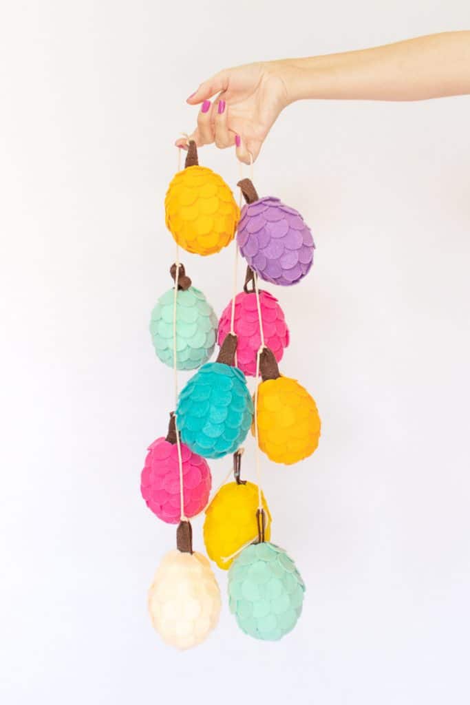 Felt pinecones bunting decoration