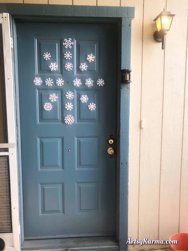 Snowflake_door_decor