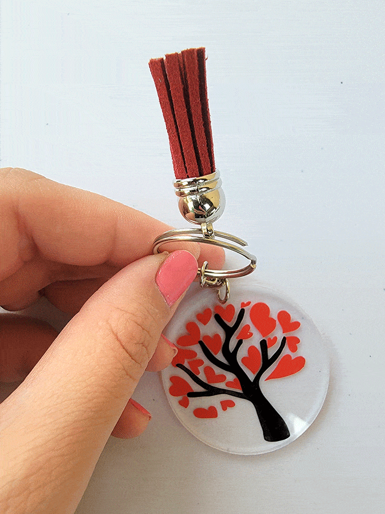 making-keychains-with-cricut