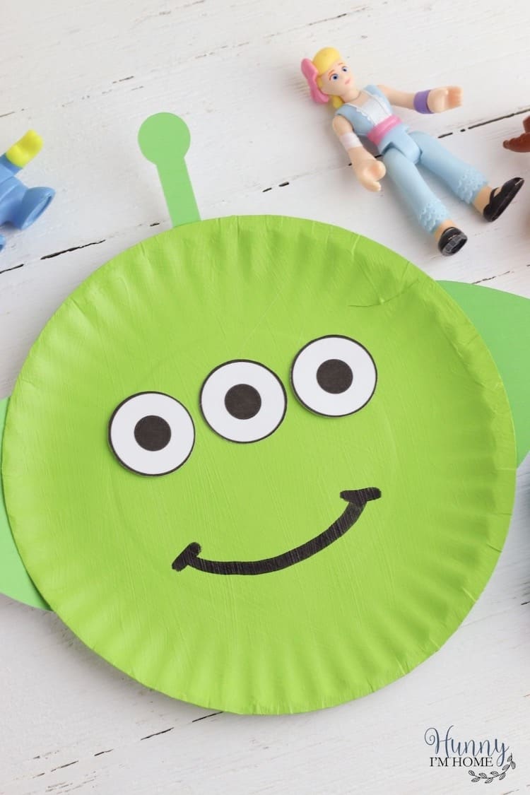 15 SuperDuper Fun and Easy Cricut Crafts for Kids