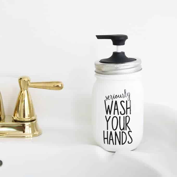 Mason jar soap dispenser