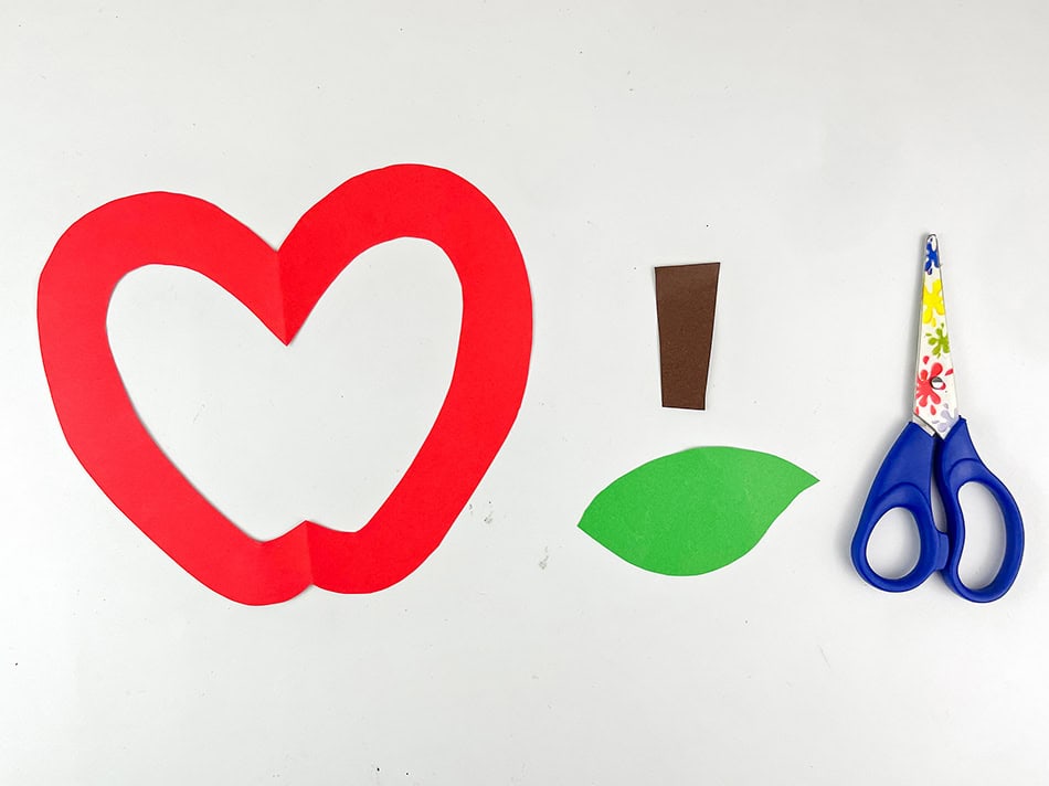 Apple Suncatcher Craft for Kids step 1