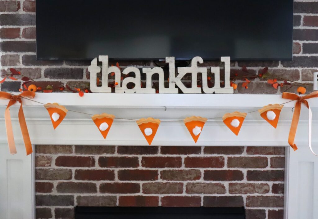DIY Pumpkin Pie Garland by a girl and a glue gun