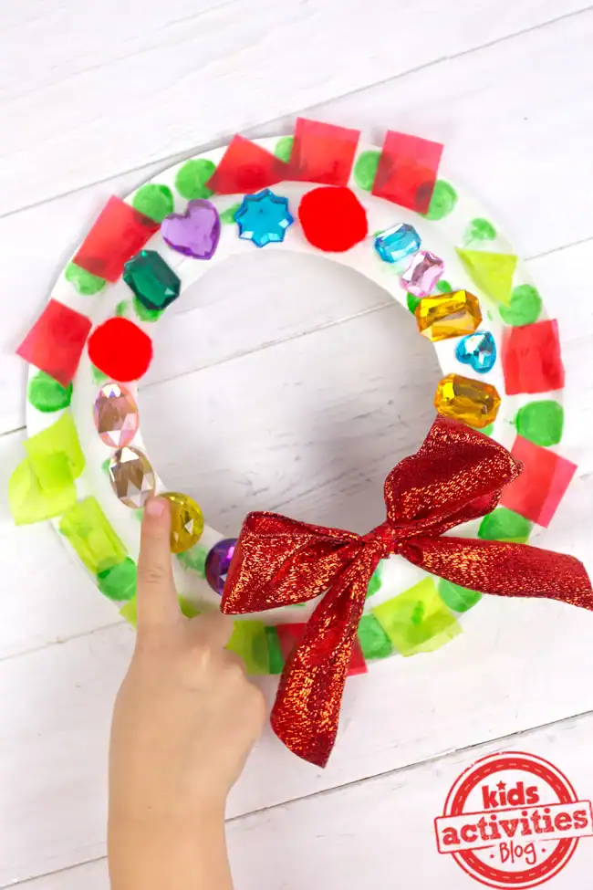 Easy Christmas Wreath Craft for Kids Using Paper Plate by kids activities blog