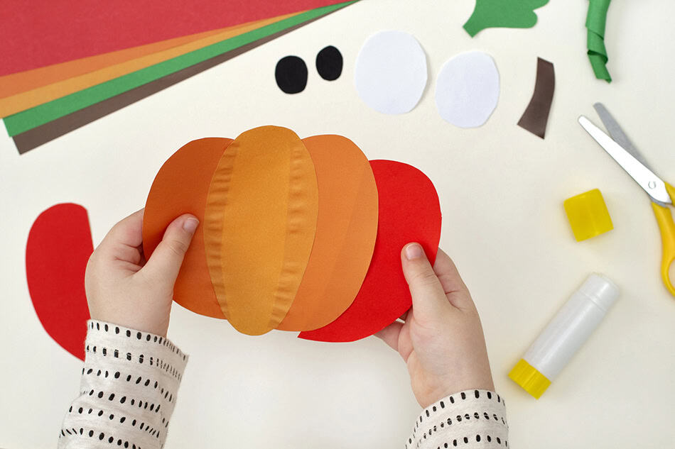 Happy Fall Pumpkin Craft for Kids Step 3