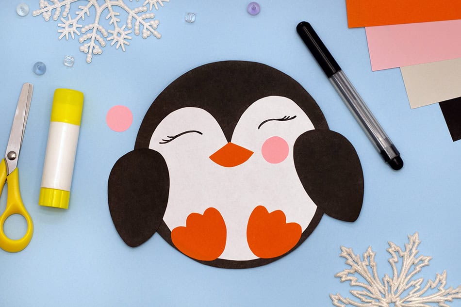 Paper penguin Face detail