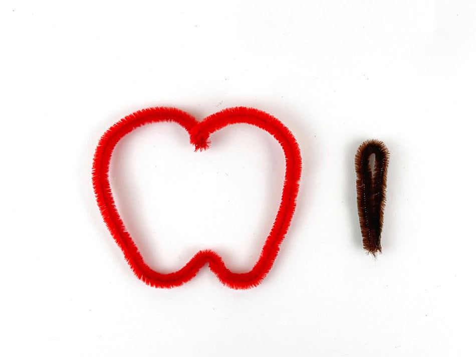 Pipe Cleaner Apple Craft with Worm for Kids Step 2