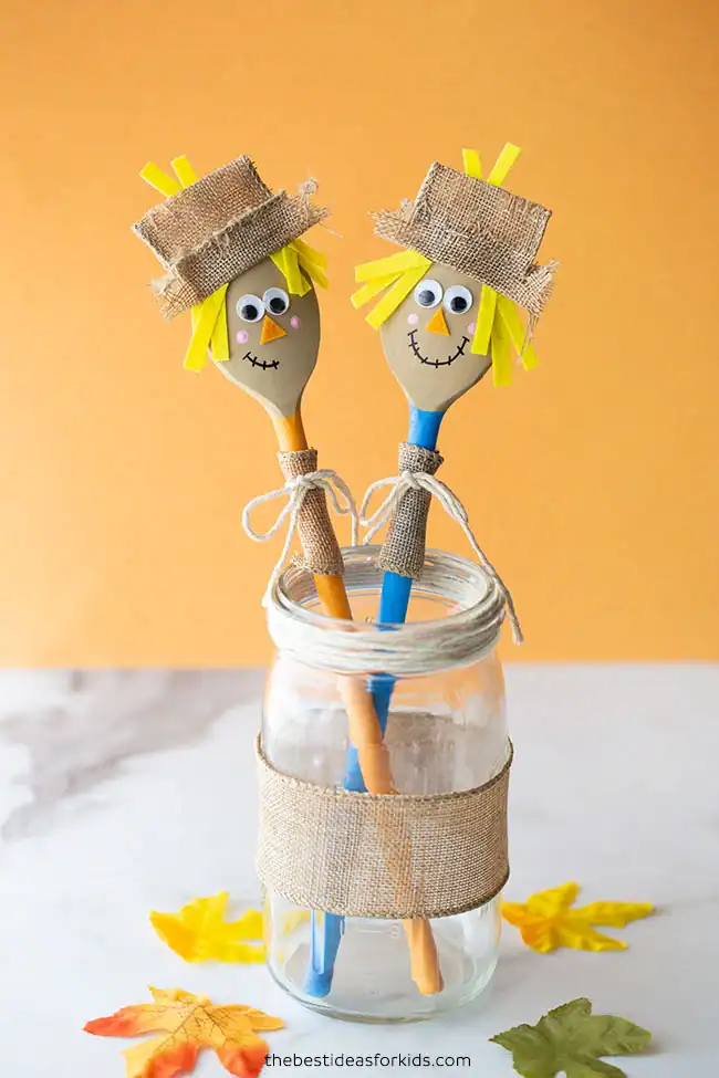 Wooden Spoon Scarecrow by the best ideas for kids