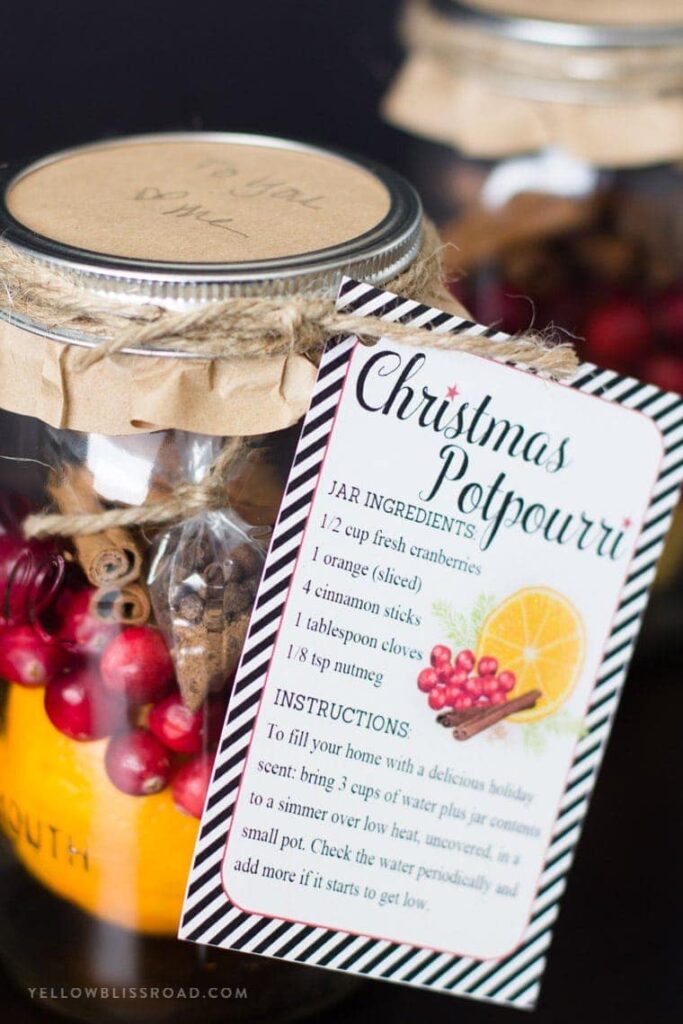 Christmas Potpourri Gift Idea by Yellow Bliss Road