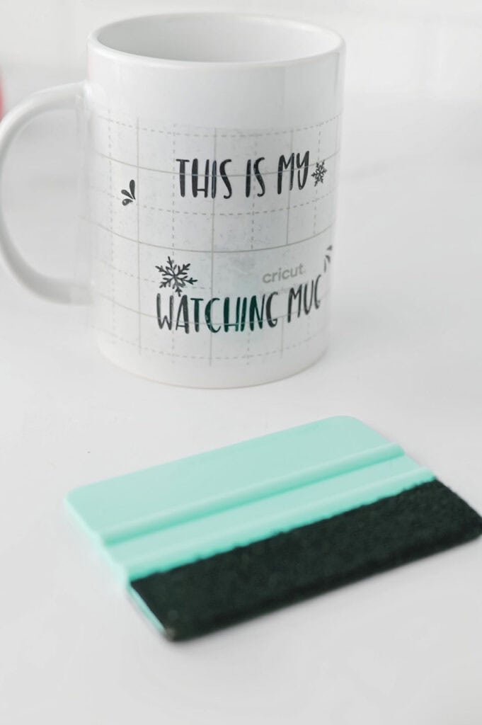 Cricut Christmas Vinyl Mug Step 3