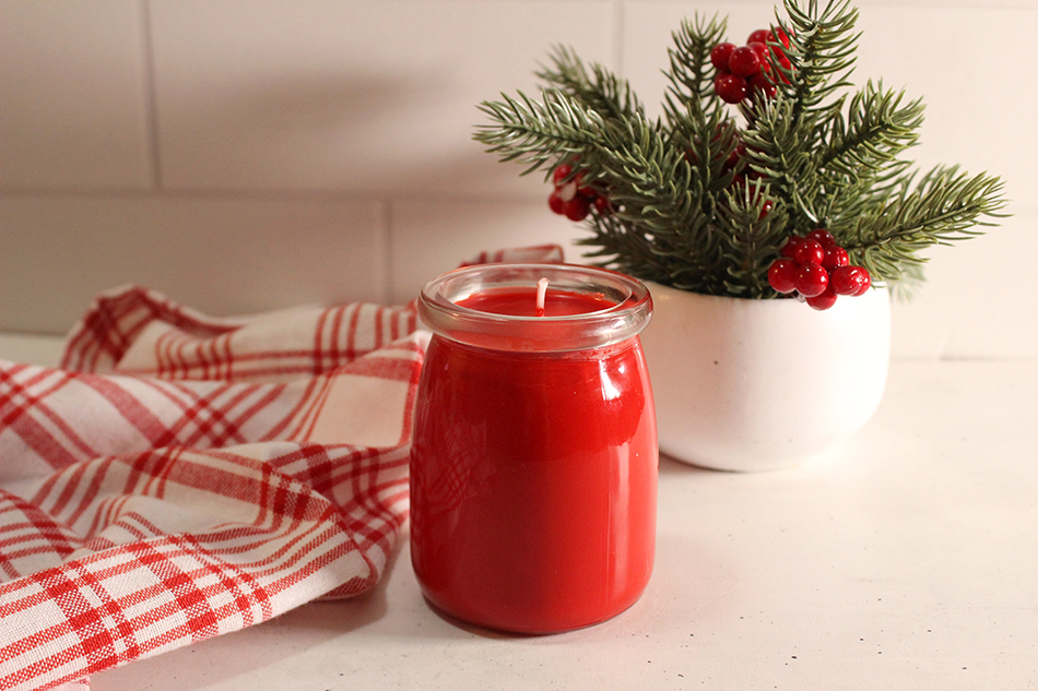 DIY Candy Cane Christmas Candle Recipe