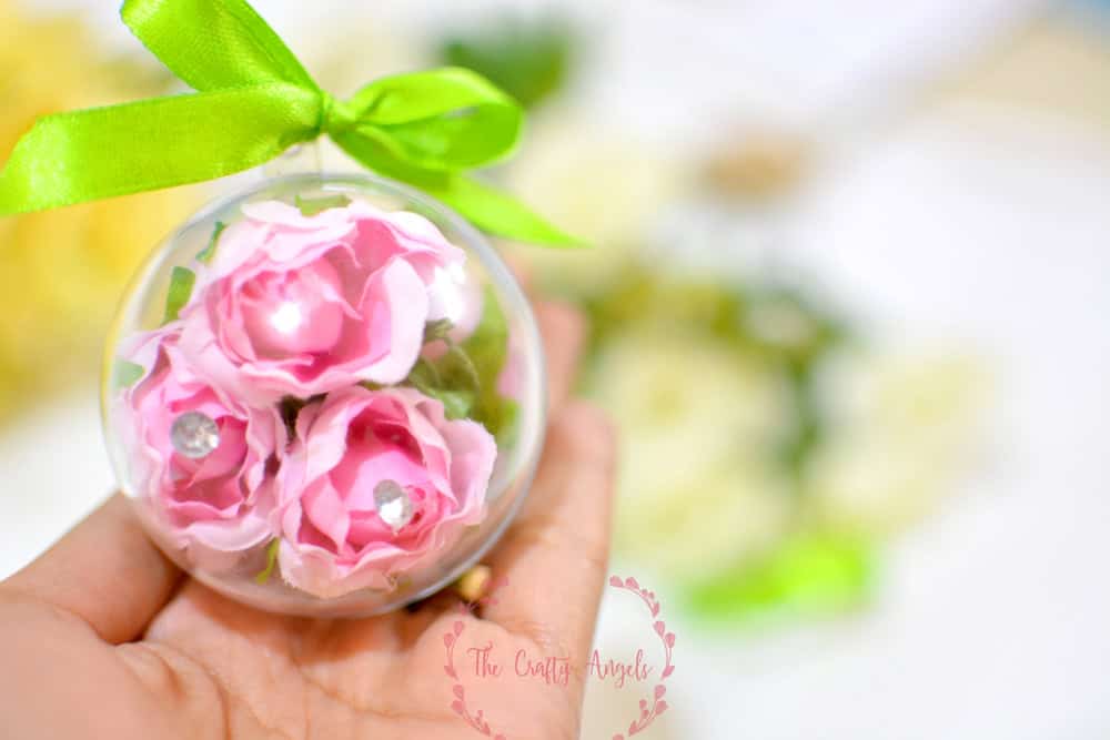 DIY Christmas Tree Bauble Ornaments with Clear Baubles by the Crafty Angels