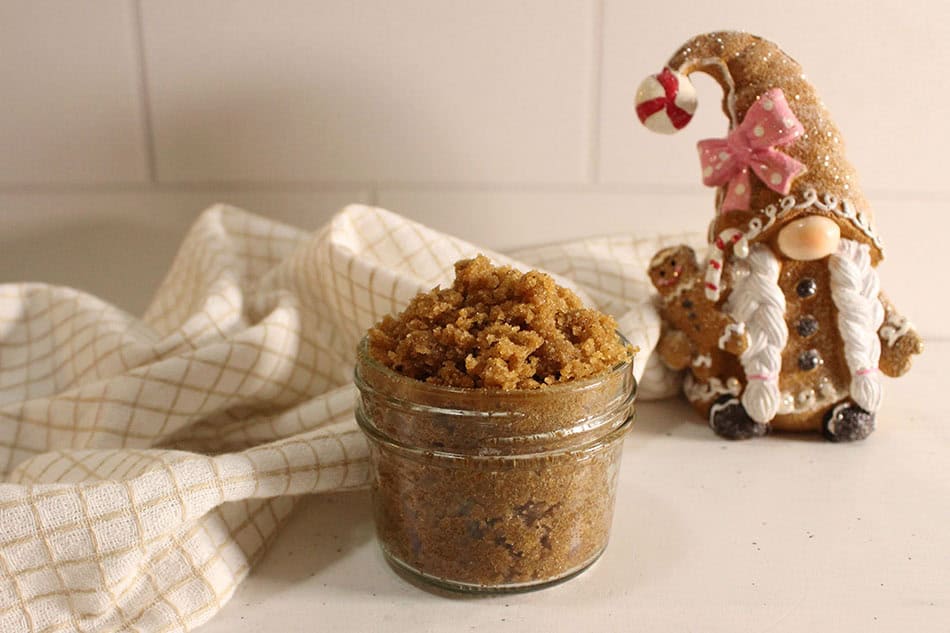 DIY Gingerbread Sugar Scrub Recipe