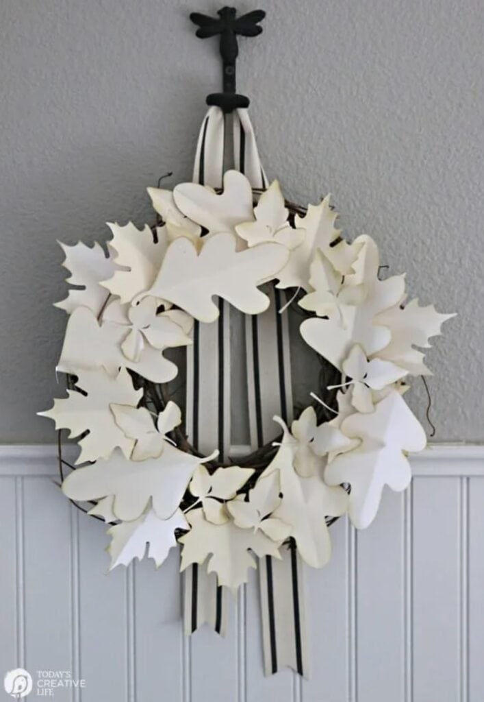 DIY Paper Leaf Wreath by Todays Creative Life