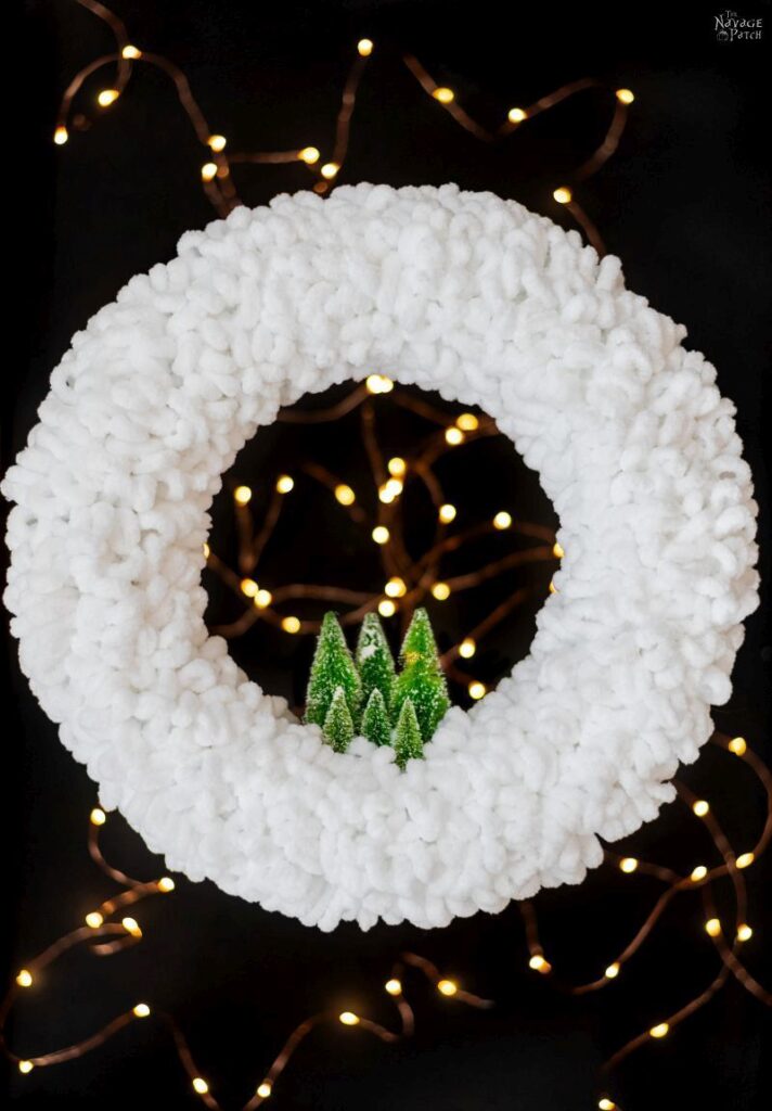 DIY Winter Loop Yarn Wreath by the Navage Patch