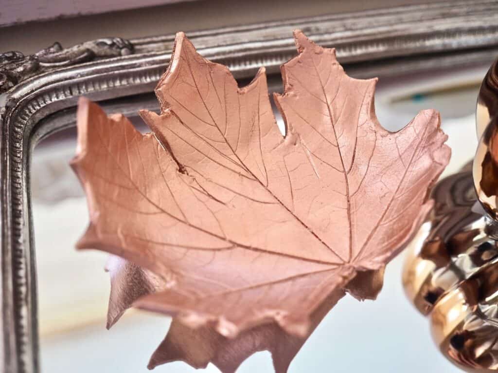 DIY leaf trinket dish by Dainty Dress Diaries