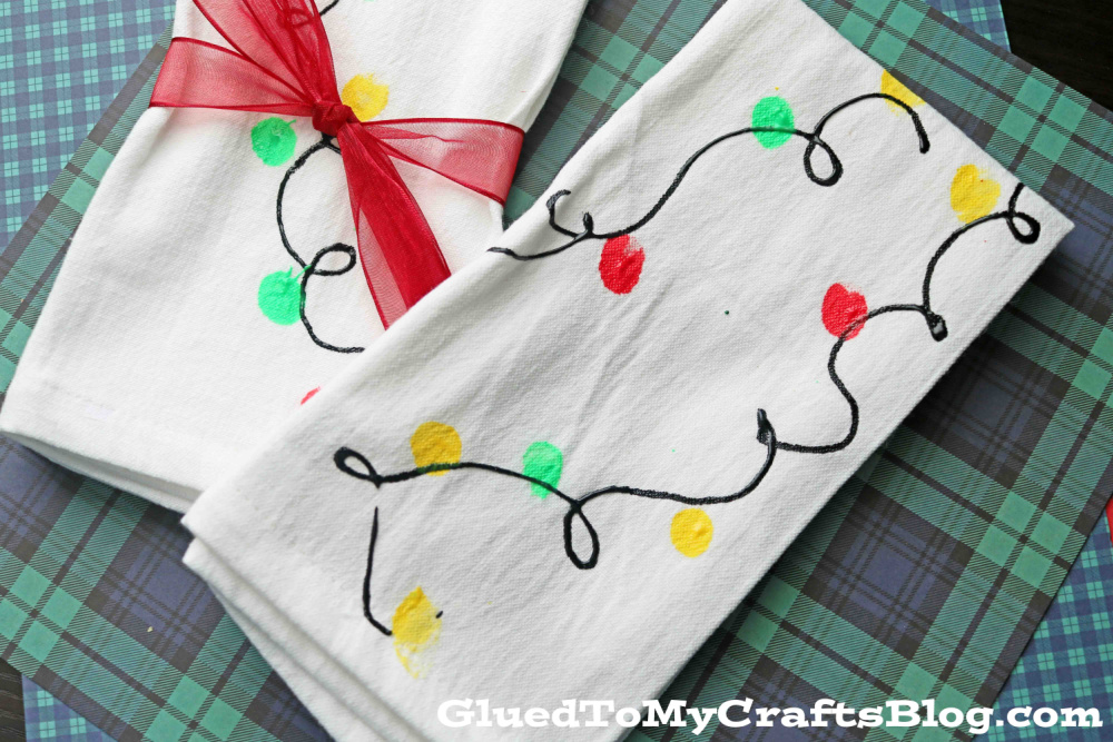 Fingerprint Christmas Lights Napkins by Glued to my Crafts