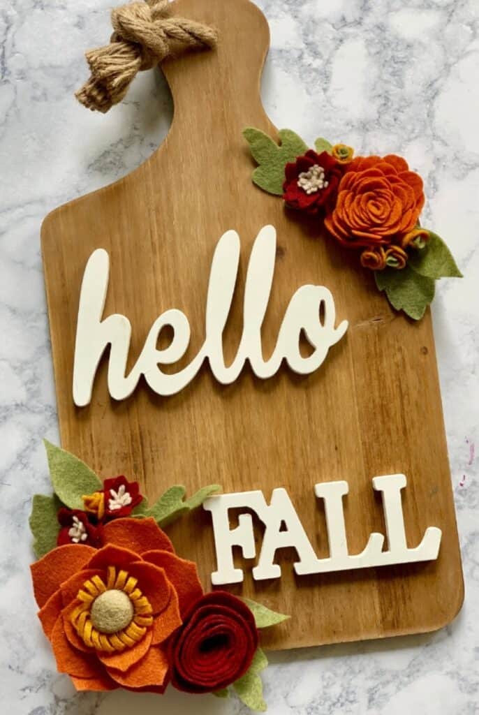 Hello Fall Decor with Cricut felt flowers by Everyday Jenny