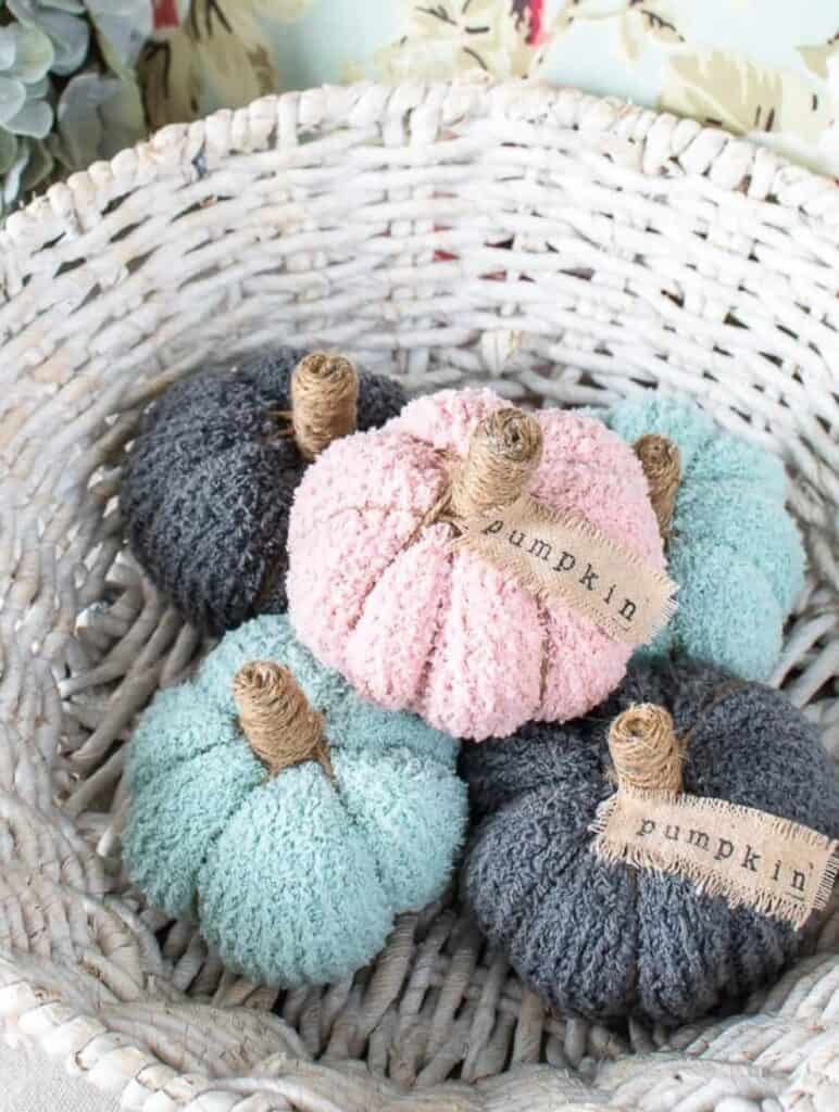 Fuzzy Pumpkins from Socks by DIY Beautify
