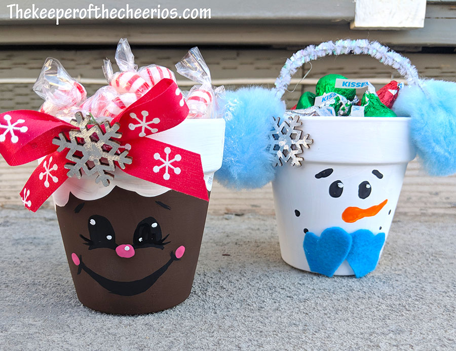 Mini Clay Pot Christmas Treat Jars by the Keeper of the Cheerios