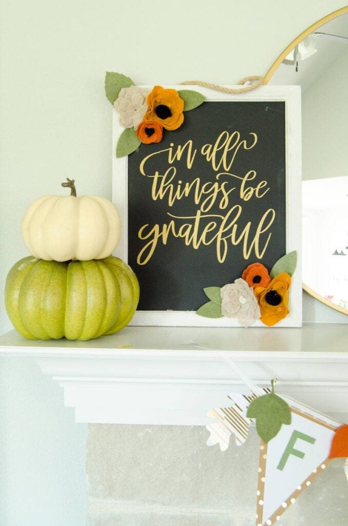 Thanksgiving Sign Craft by Love the Day