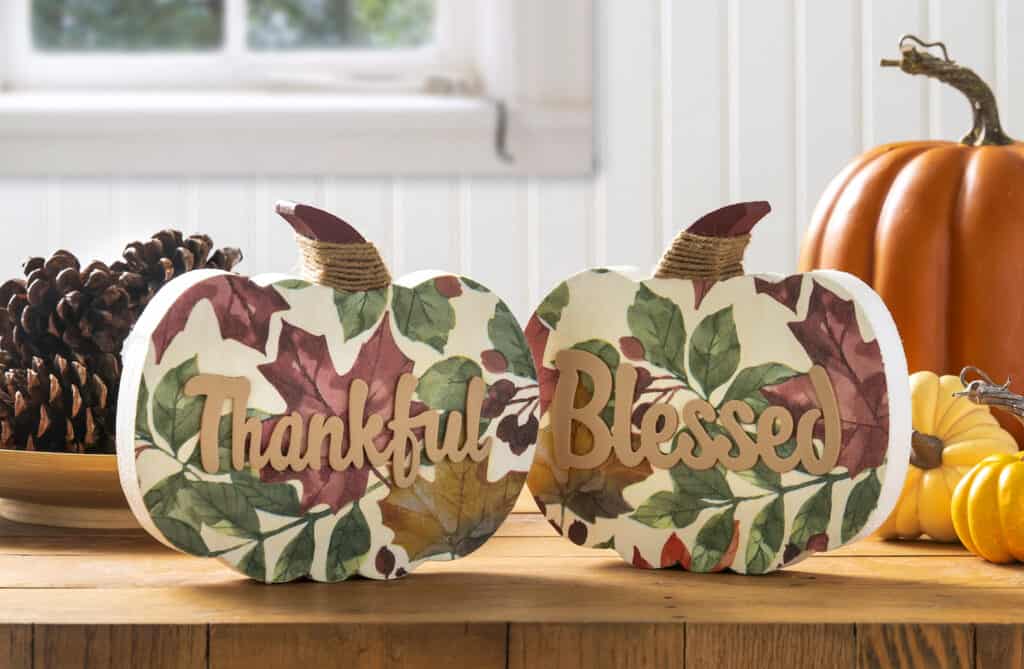 Wood Thanksgiving Decor by Mod Podge Rocks