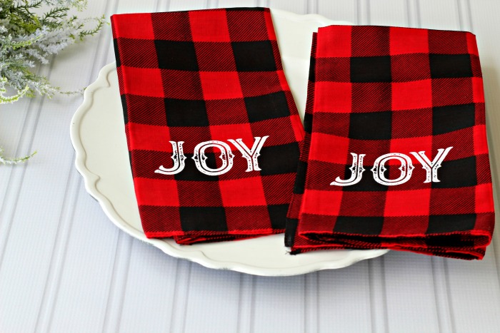 DIY Buffalo Check Cloth Bandana Napkins by Knick of Time
