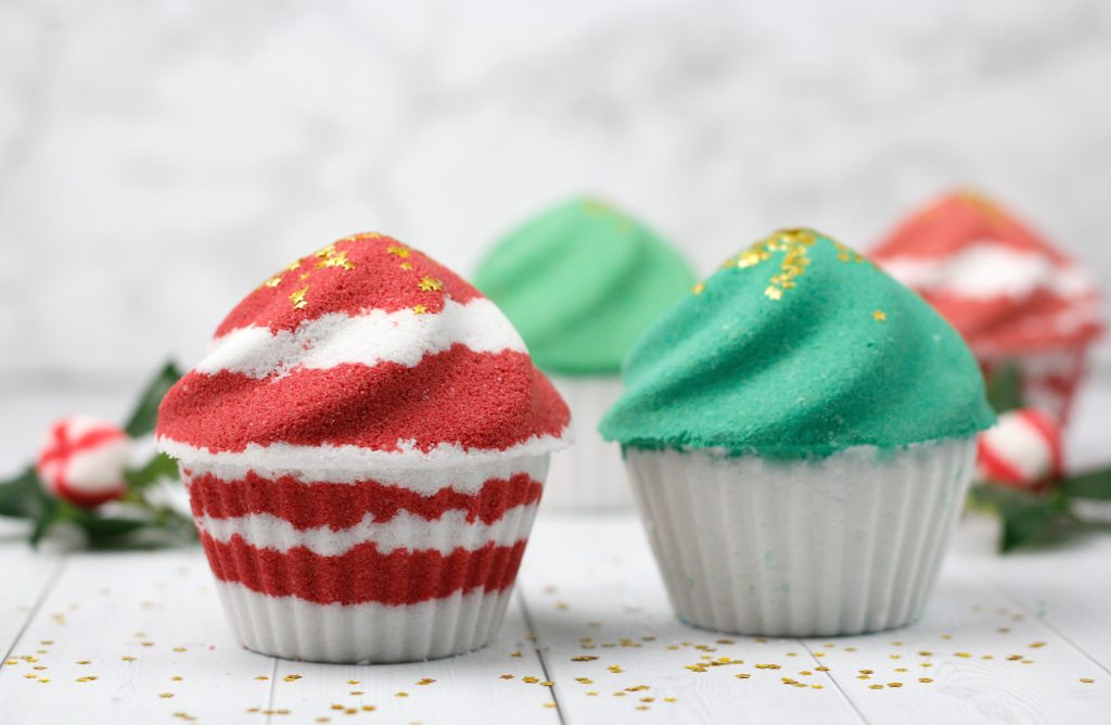 DIY Christmas Cupcake Bath Bombs by Tweak and Tinker
