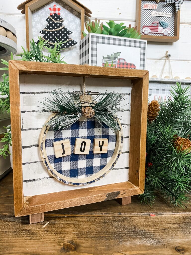 Embroidery Hoop Christmas Décor DIY by the Makers Map