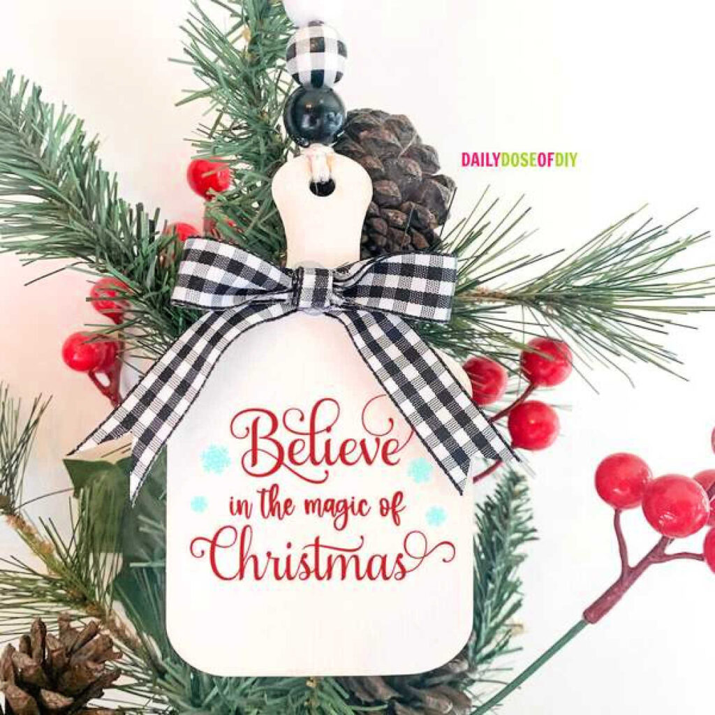 Mini Cutting Board Recipes with Print Then Cut by Daily Dose of DIY