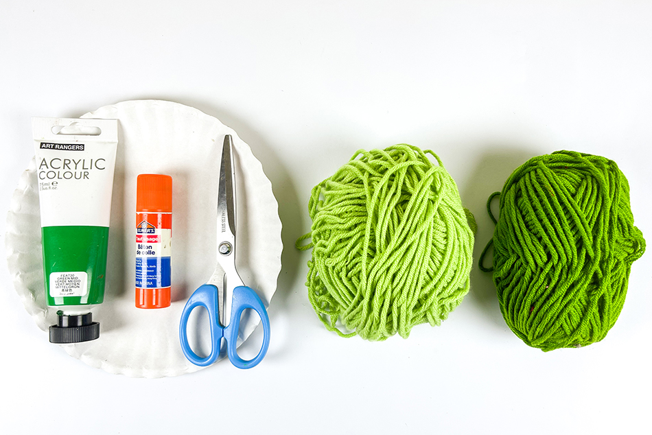 Paper Plate Wreath Materials