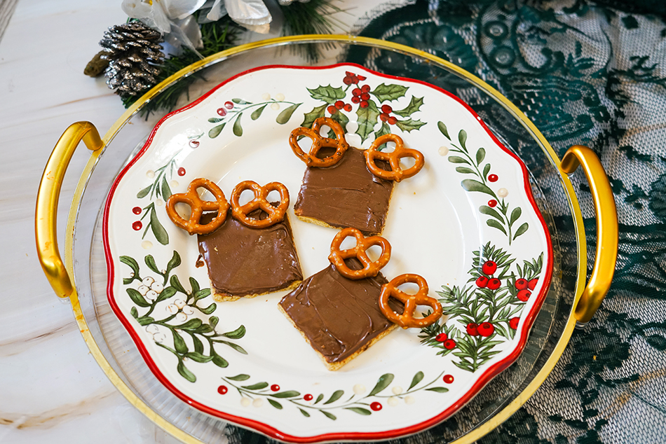 Rudolph Graham Cracker Step 2