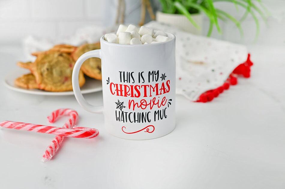 DIY Cricut Christmas Movie Watching Mug
