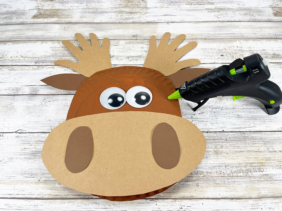 Dollar Store Paper Plate Moose Step 9
