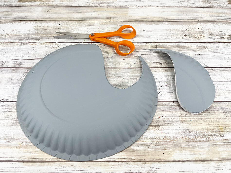 Dollar Store Paper Plate Seal Step 3