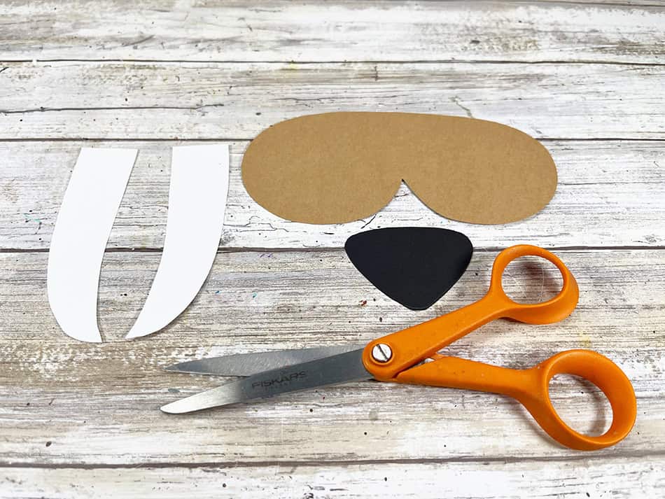 Dollar Store Paper Plate Walrus Step 3