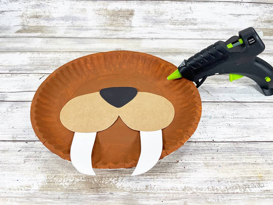 Dollar Store Paper Plate Walrus Step 4