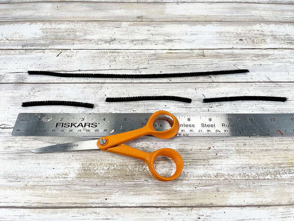 Dollar Store Paper Plate Walrus Step 7