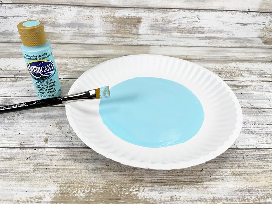 Dollar Store Paper Plate Yeti Step 1