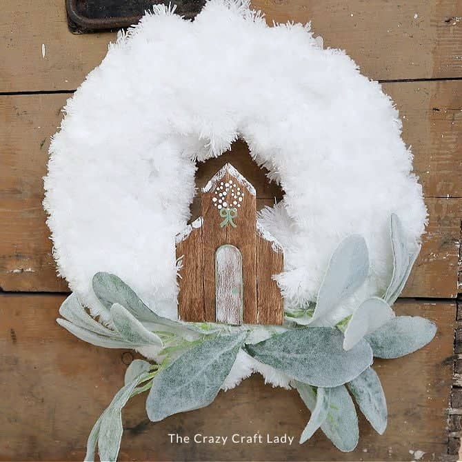 Fuzzy Winter Wreath by the Crazy Craft Lady