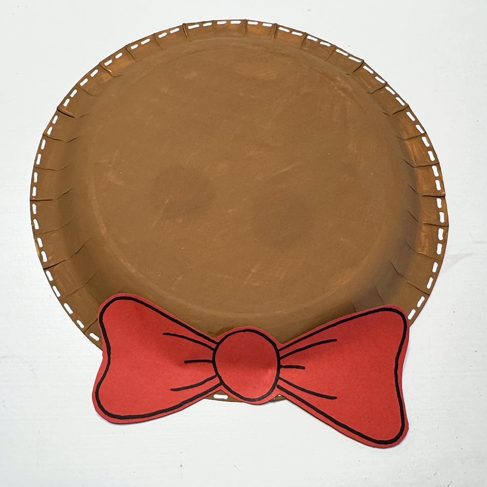 Gingerbread Man Paper Plate Bauble Step 4