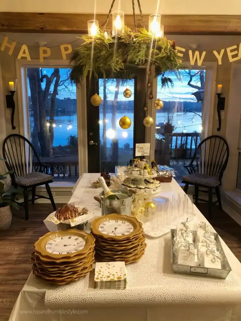 New Year's Eve Table Decor by Hip and Humble Style