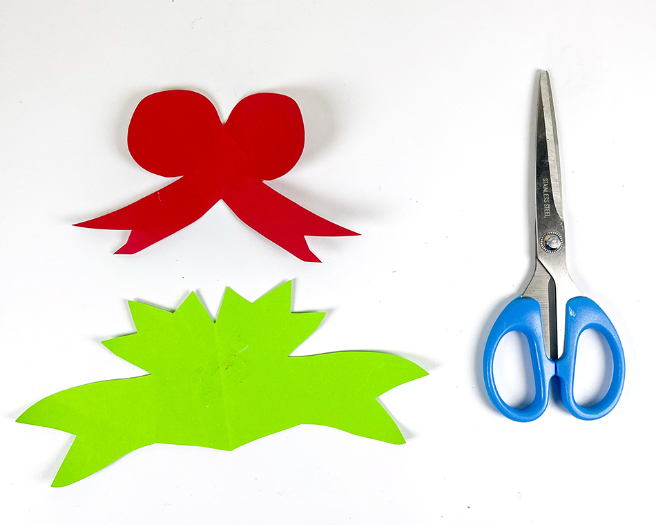 Paper Plate Wreath Step 6